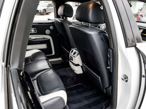 Used 2019 Rolls-Royce Ghost image 50