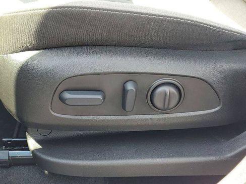 Used 2024 Chevrolet Equinox LT FWD image 6