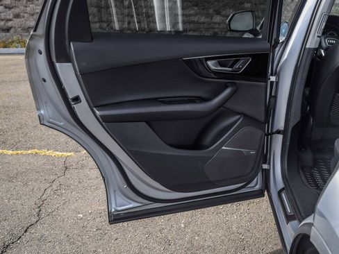 Used 2017 Audi Q7 3.0T Premium Plus w/ Premium Plus Package image 18