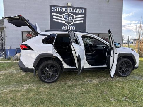 Used 2024 Toyota RAV4 TRD Off-Road w/ Weather Package AWD/4WD image 29