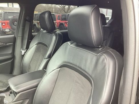 Used 2021 Jeep Grand Cherokee L Laredo image 22