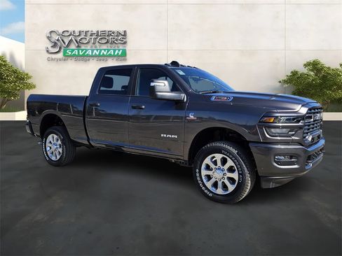 New 2026 RAM 2500 Big Horn AWD/4WD image 7