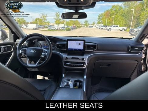 Used 2023 Ford Explorer XLT w/ Equipment Group 202A AWD/4WD image 11