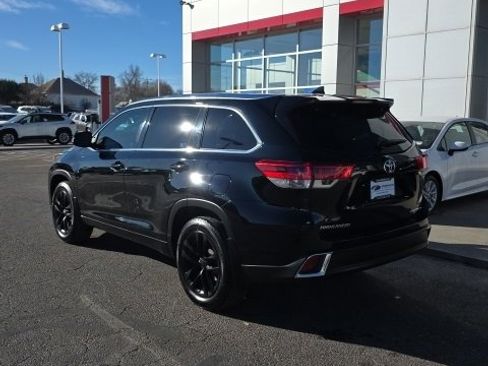 Used 2019 Toyota Highlander Limited w/ Carpet Mat Package (TMS) image 3