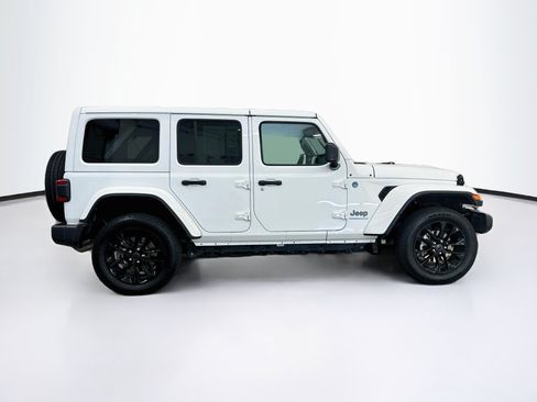 Used 2025 Jeep Wrangler Unlimited Sahara w/ Safety Group AWD/4WD image 10