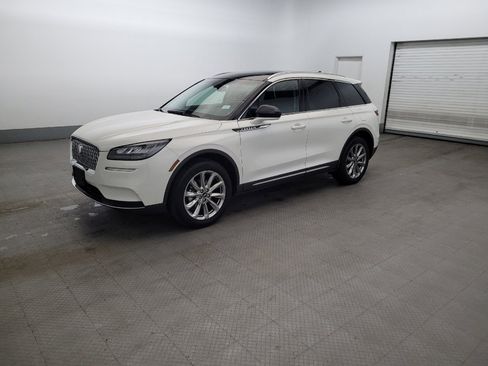 Used 2022 Lincoln Corsair AWD w/ Premium Package image 2