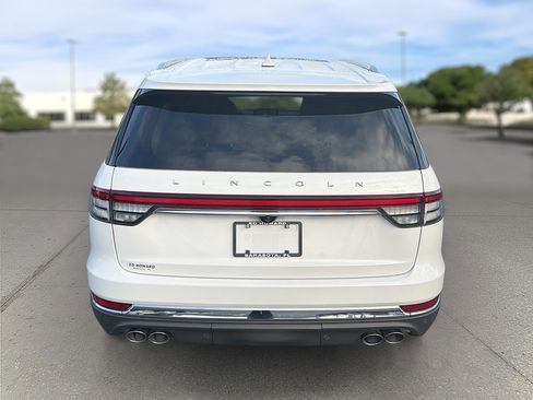 Certified 2023 Lincoln Aviator Reserve w/ Equipment Group 201A image 6