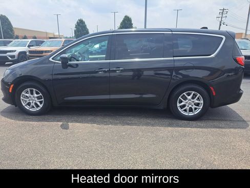 Certified 2023 Chrysler Voyager LX FWD image 7