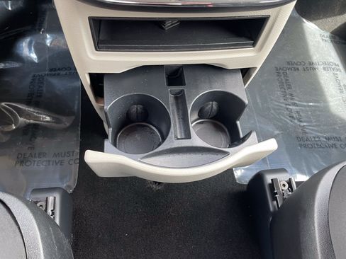 Used 2018 Dodge Grand Caravan SE w/ UConnect Hands-Free Group FWD image 22