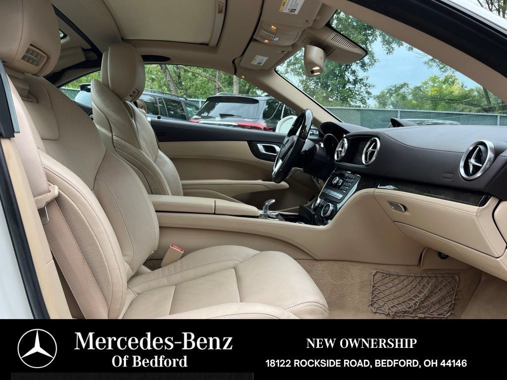 Used 2013 Mercedes-Benz SL 550 image 14