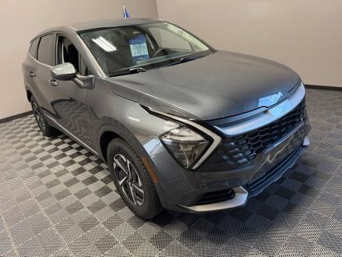 Used 2023 Kia Sportage LX AWD/4WD image 2