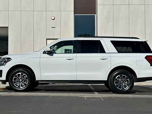 Used 2024 Ford Expedition Max XLT image 6