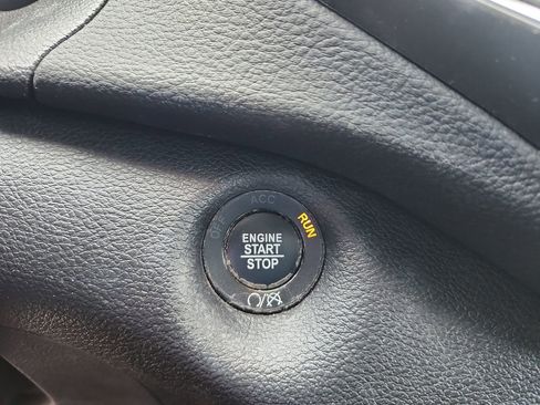 Used 2020 Jeep Cherokee Latitude Plus w/ Comfort/Convenience Group image 26