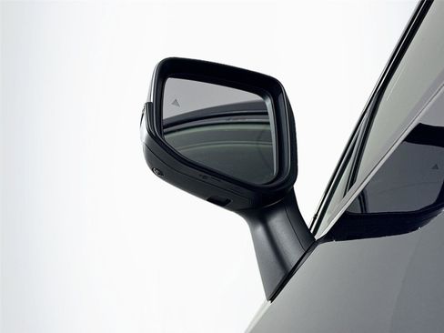New 2026 Toyota RAV4 FWD image 3