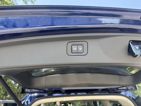 Certified 2025 Nissan Armada Platinum AWD/4WD image 14