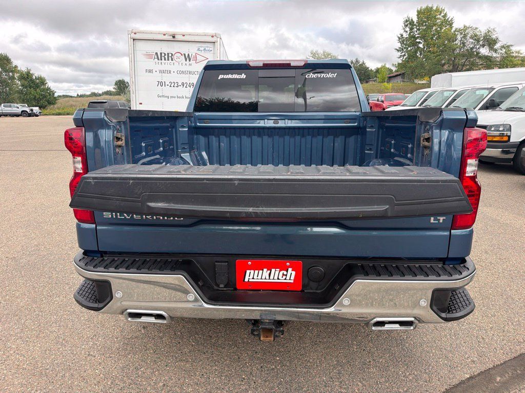 Used 2024 Chevrolet Silverado 1500 LT w/ Z71 Off-Road Package AWD/4WD image 36