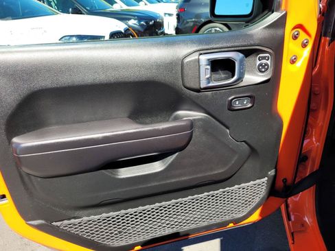 Used 2018 Jeep Wrangler Sport AWD/4WD image 18