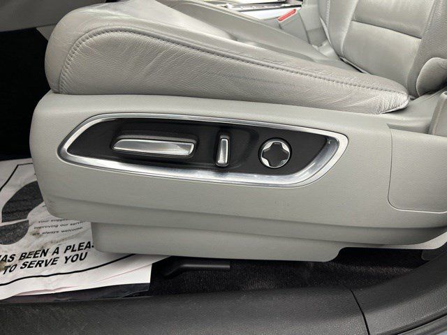 Used 2020 Acura MDX SH-AWD image 32