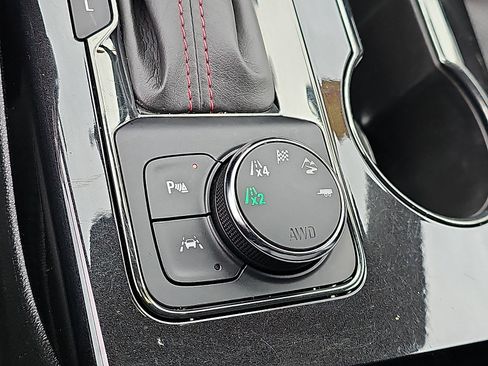 Used 2022 Chevrolet Blazer RS image 24