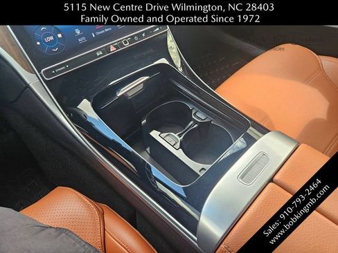 Certified 2022 Mercedes-Benz C 300 4MATIC Sedan image 24