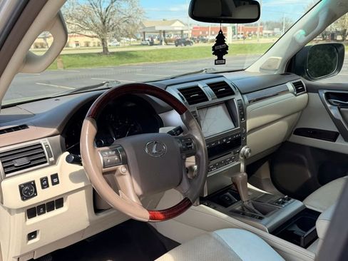 Used 2012 Lexus GX 460 w/ Comfort Plus Pkg AWD/4WD image 4