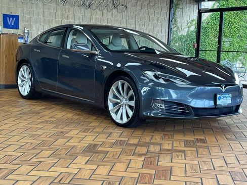 Used 2018 Tesla Model S 100D AWD/4WD image 11