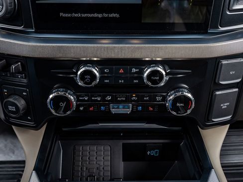 Used 2026 Ford F450 Platinum w/ Platinum Plus Package image 28