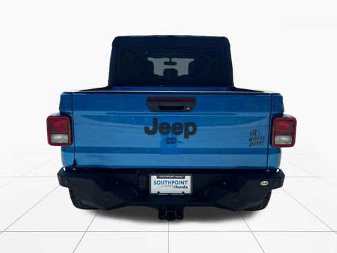Used 2021 Jeep Gladiator Willys image 7