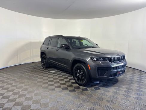 New 2026 Jeep Grand Cherokee Altitude AWD/4WD image 1
