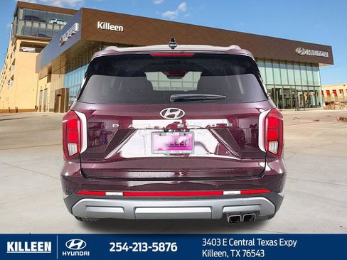 Used 2024 Hyundai Palisade SEL w/ Premium Package FWD image 7
