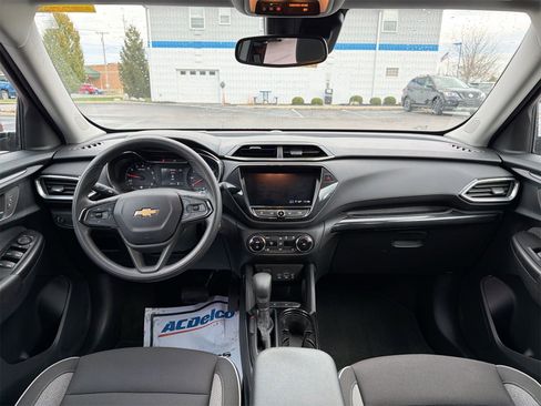Used 2022 Chevrolet TrailBlazer LT w/ Convenience Package image 19