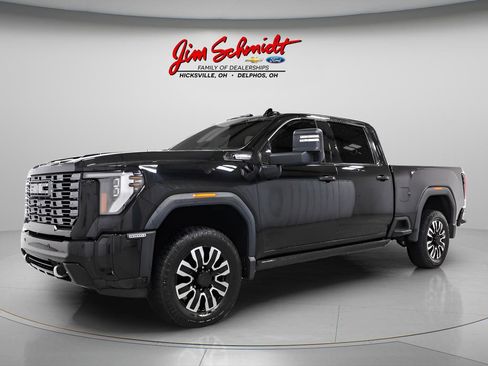 Used 2025 GMC Sierra 2500 Denali Ultimate AWD/4WD image 3
