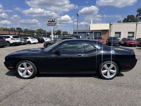 Used 2010 Dodge Challenger SRT8 w/ SRT Option Group II RWD image 4