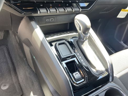 New 2025 GMC Canyon Elevation w/ Convenience Package image 23