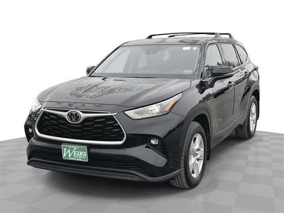 Used 2022 Toyota Highlander LE
