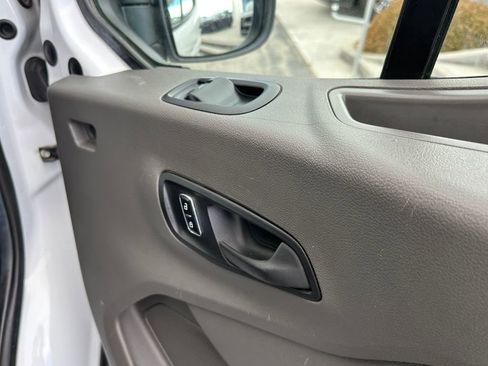 Used 2023 Ford Transit 250 148 High Roof RWD image 17