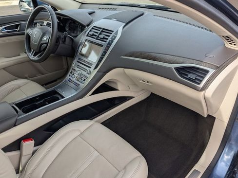 Used 2019 Lincoln MKZ Reserve image 22