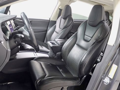Used 2016 Tesla Model X Performance image 28