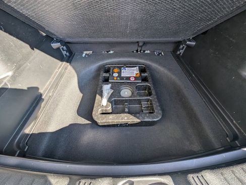 Used 2019 Jeep Compass Latitude image 38