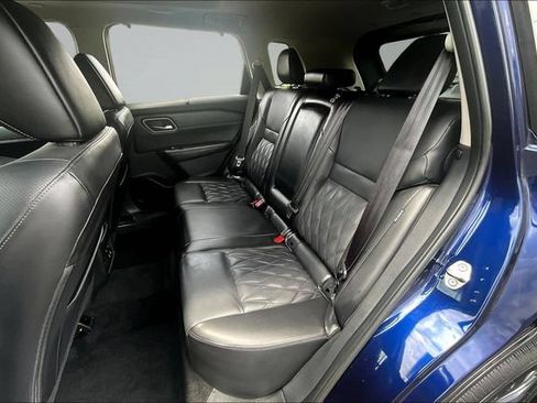 Used 2025 Nissan Rogue Platinum w/ Tech Package FWD image 22