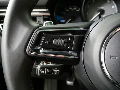 Certified 2023 Porsche Macan S AWD/4WD image 10