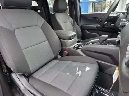 Used 2024 Chevrolet Colorado W/T w/ Technology Package image 13