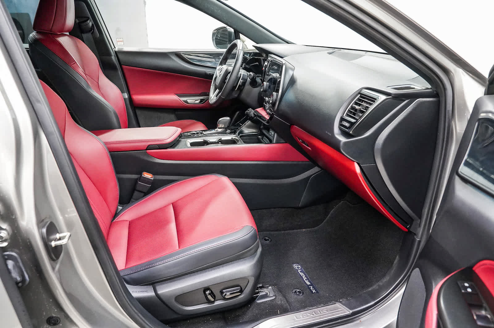 Used 2025 Lexus NX 350 AWD w/ Cold Area Package image 17