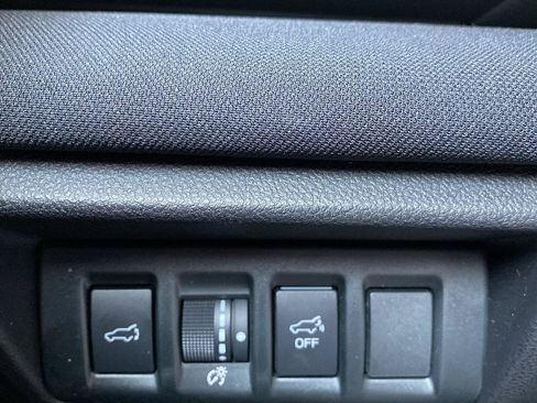 Used 2024 Subaru Outback Premium AWD/4WD image 38