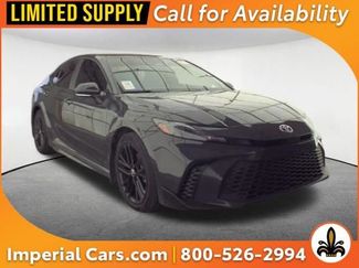 Used 2025 Toyota Camry SE video 1