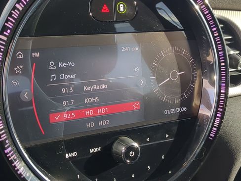 Used 2024 MINI Cooper 4-Door Hardtop image 22