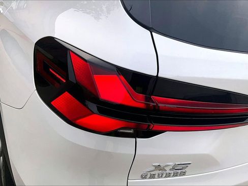 Used 2025 BMW X5 sDrive40i image 40