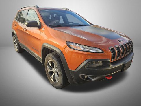 Used 2015 Jeep Cherokee Trailhawk w/ Cold Weather Group image 3