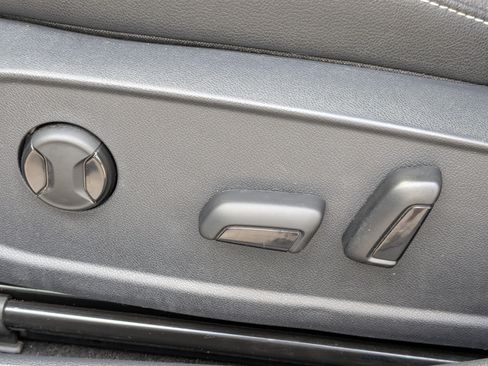 Used 2024 Volkswagen Jetta SE FWD image 19