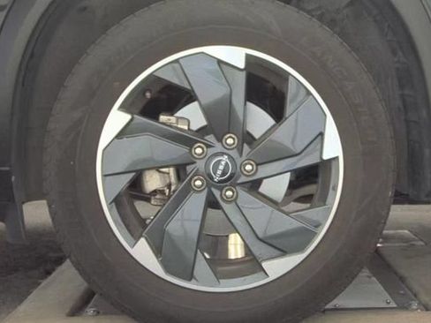 Used 2024 Nissan Rogue SV FWD image 11